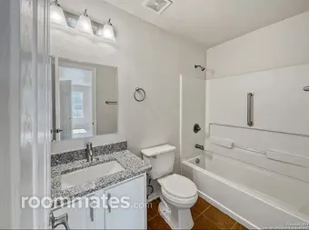 Room for rent in San Antonio, TX $650, house