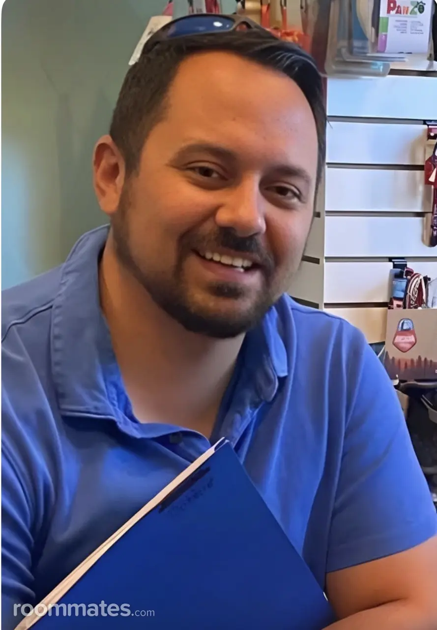 Profile photo 10 of 13