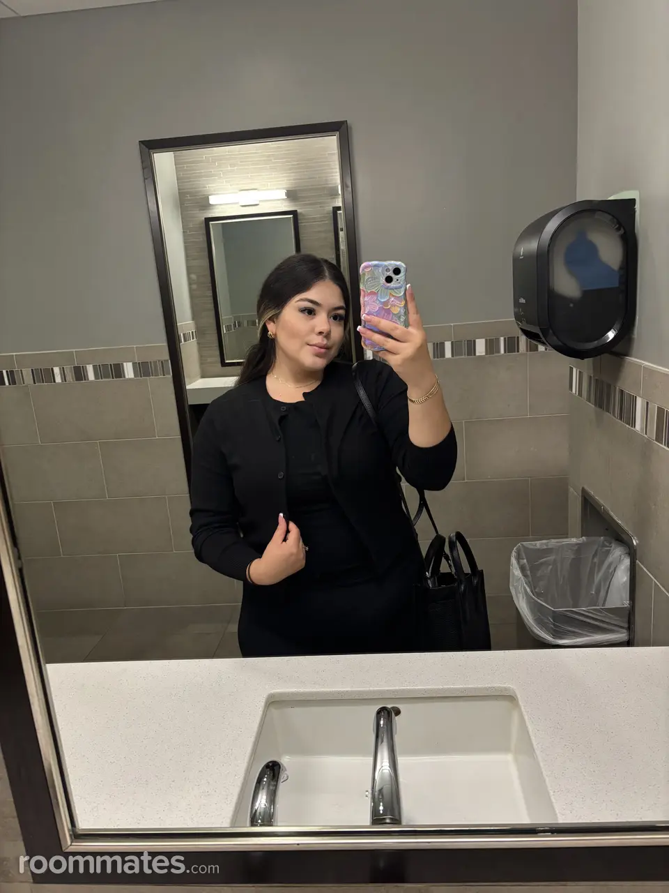 Profile photo 4 of 4