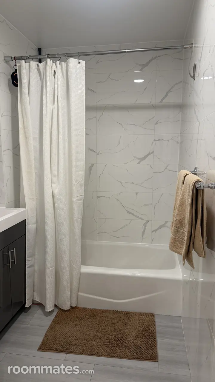 Profile photo 6 of 12