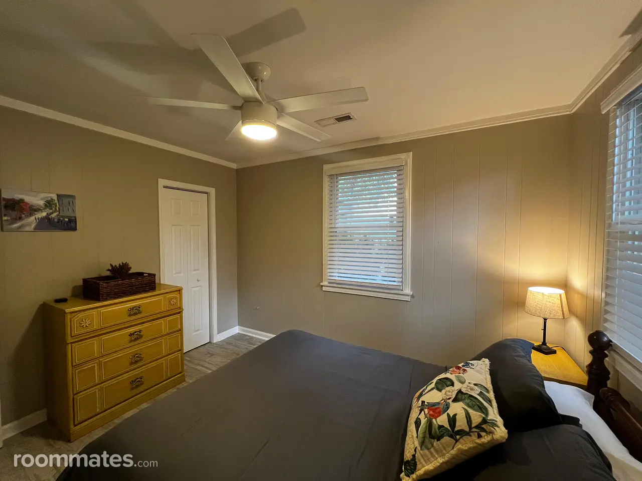 Profile photo 4 of 10