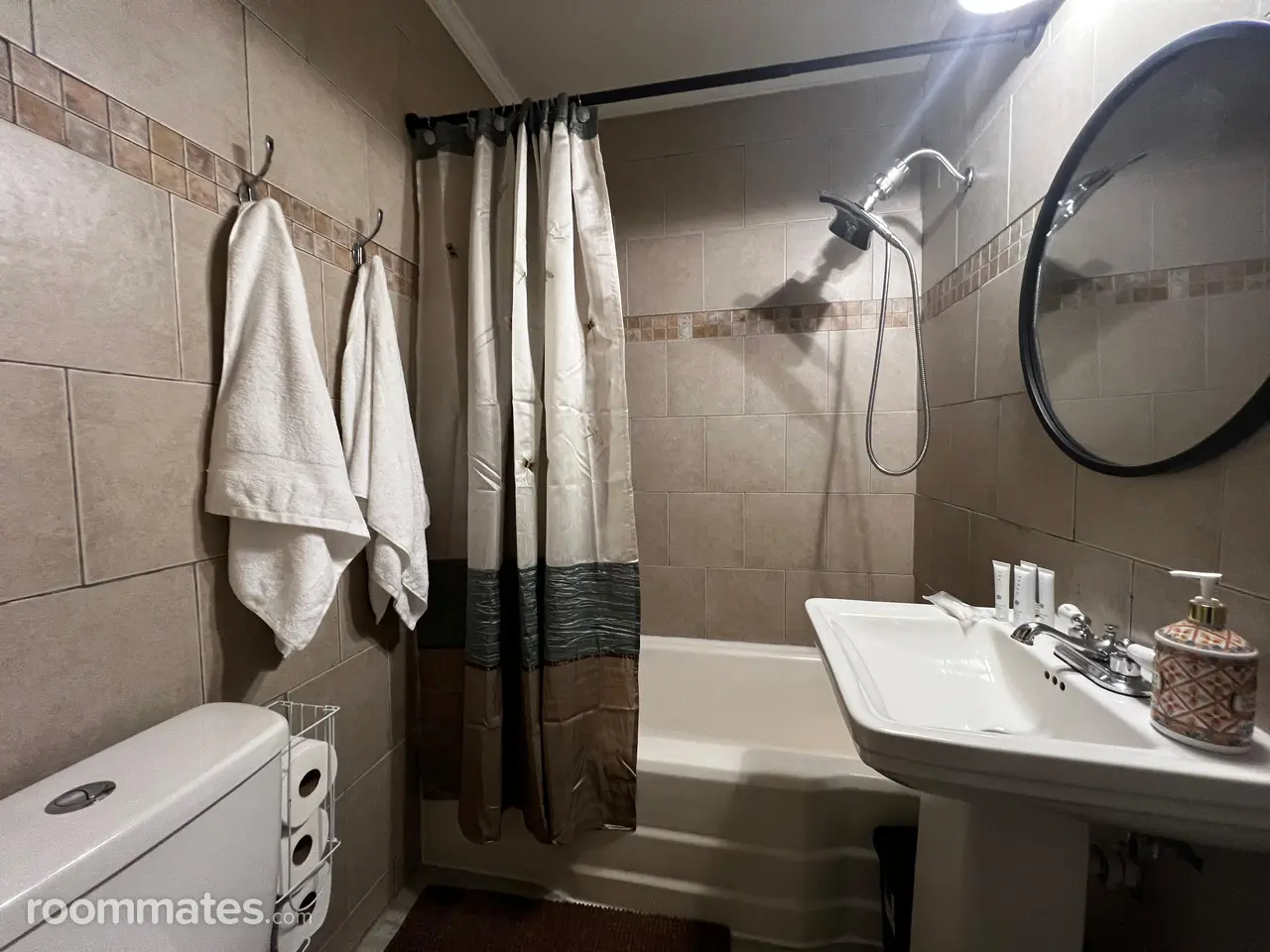 Profile photo 3 of 10