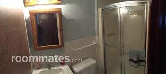 Room for rent in Garfield Heights, OH $570, house