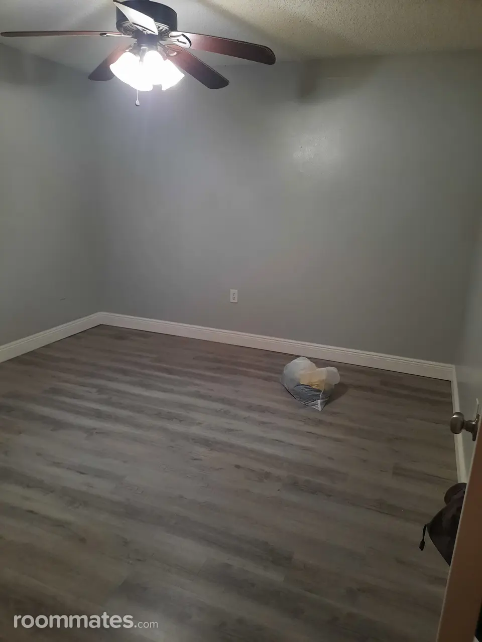 Profile photo 7 of 11