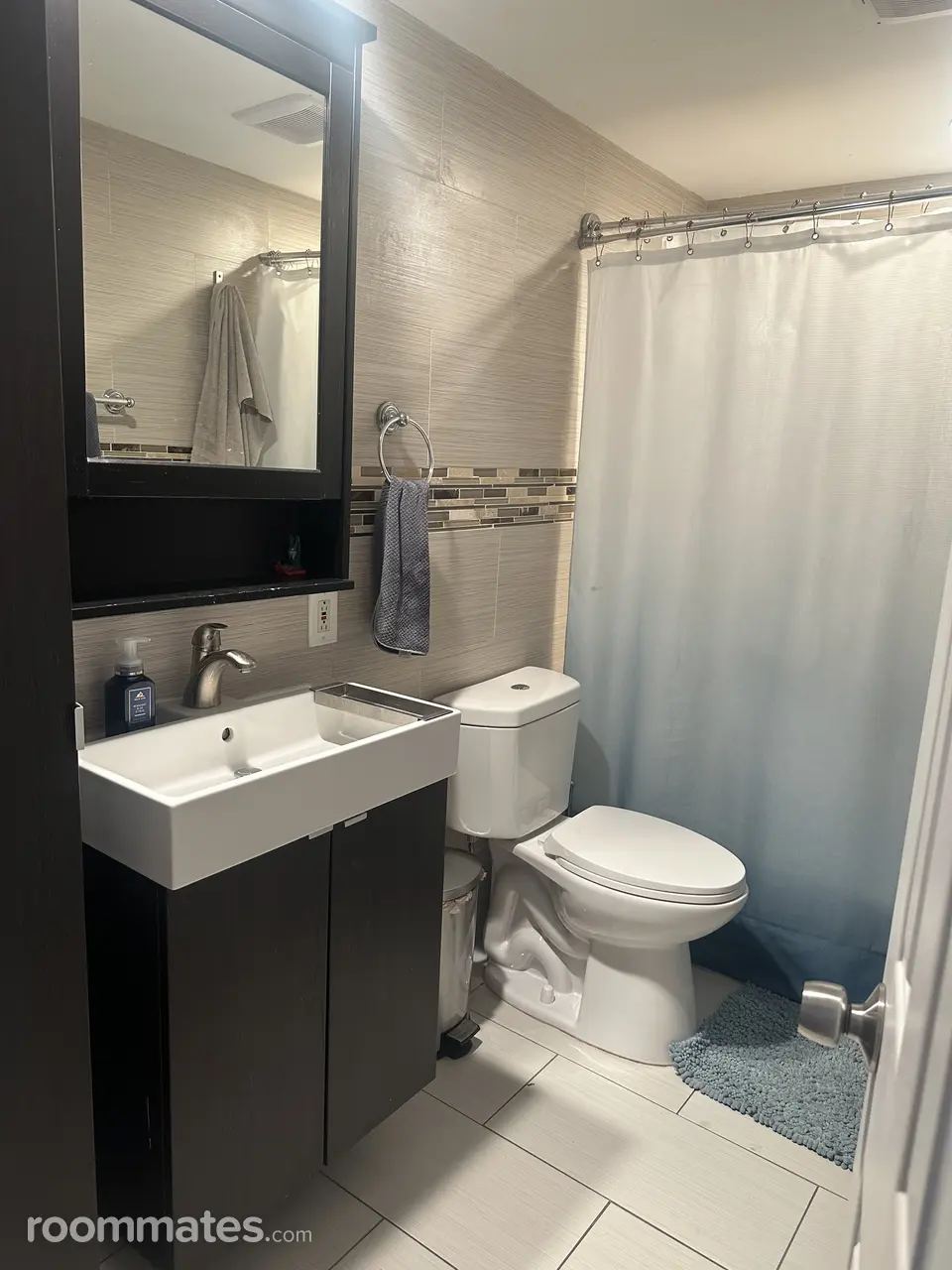 Profile photo 7 of 10