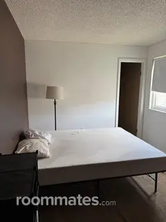 Room for rent in Colorado Springs, CO $950, townhouse