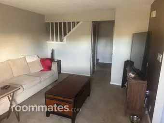 Room for rent in Colorado Springs, CO $950, townhouse