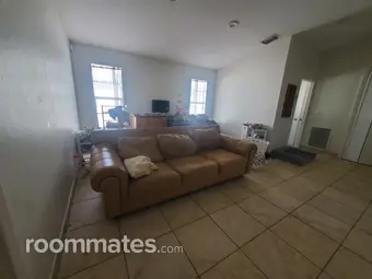 Room for rent in Cape Coral, FL $800, house