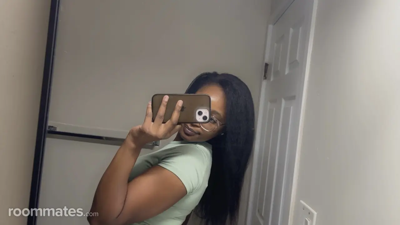 Profile photo 1 of 1