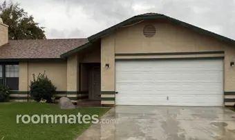 Room for rent in Bakersfield, CA $800, house