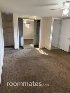 Room for rent in Bakersfield, CA $900, house