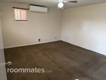 Room for rent in Bakersfield, CA $900, house