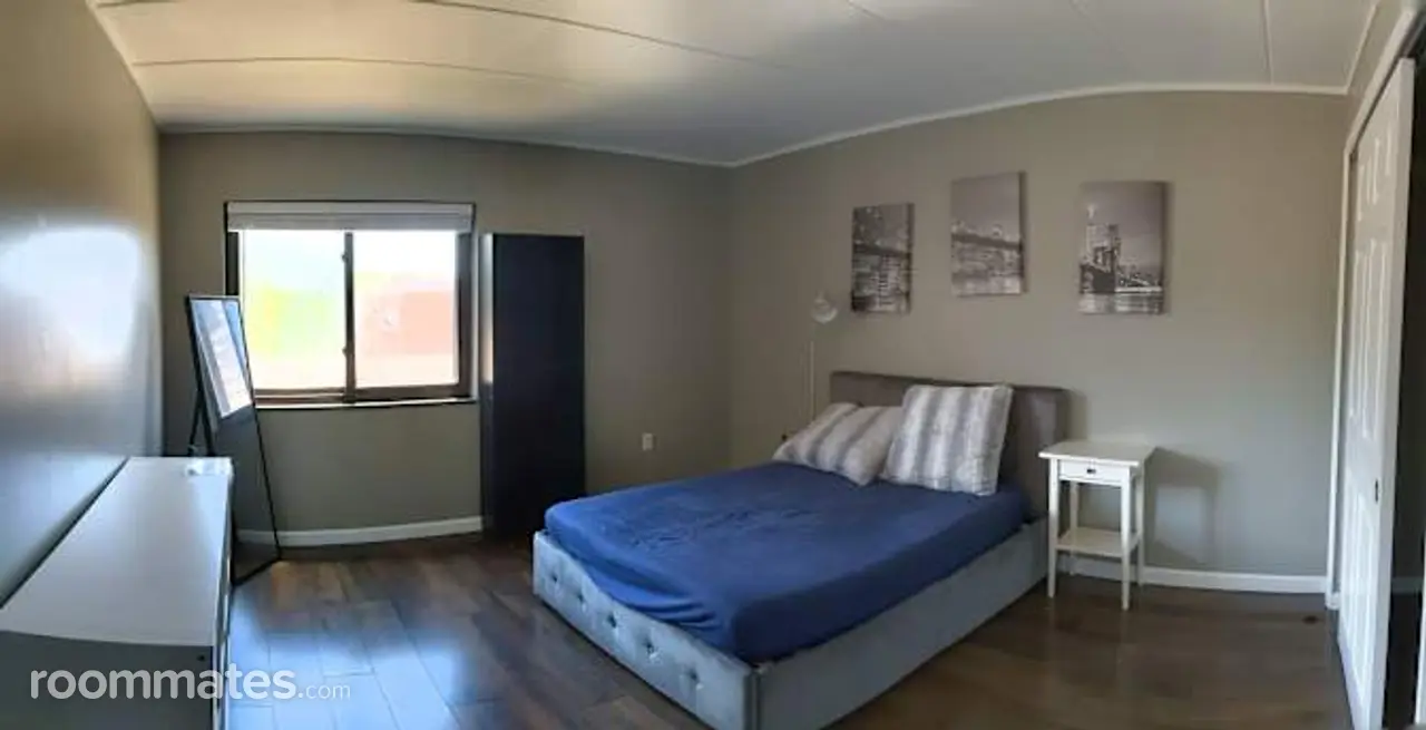 Profile photo 6 of 7