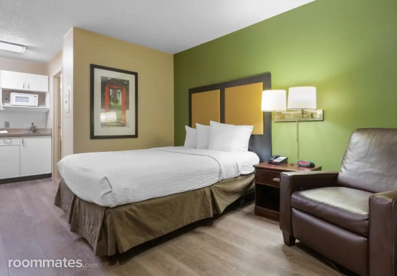 Profile photo 1 of 2