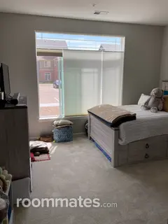 Room for rent in Longmont, CO $1300, condo