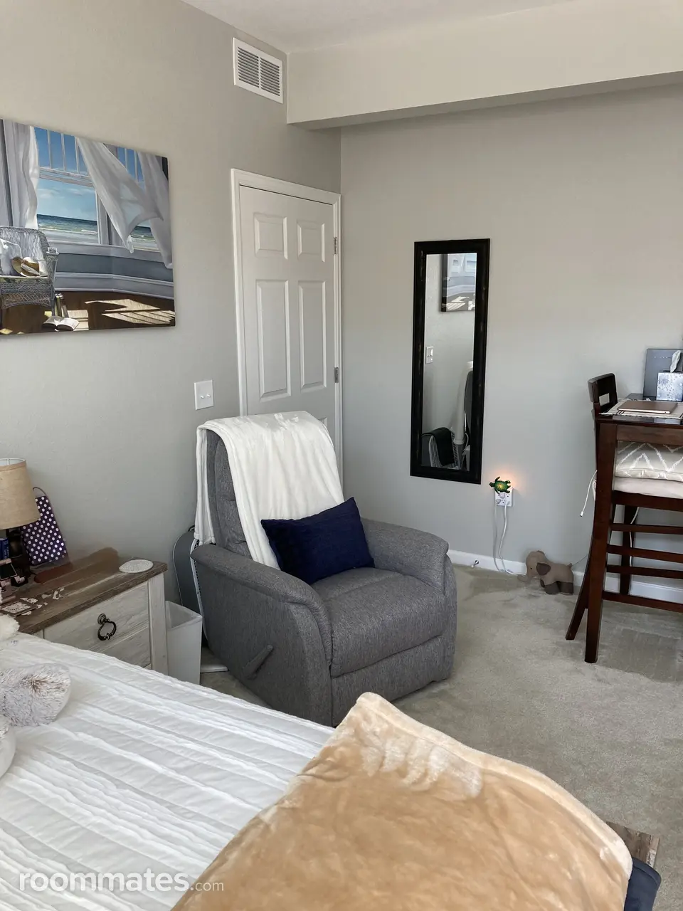 Profile photo 7 of 10