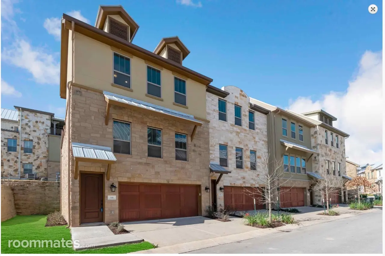 Profile photo 6 of 8