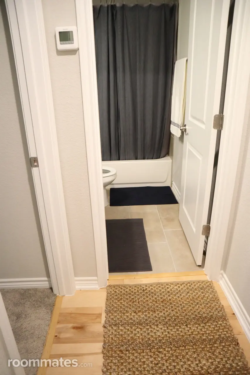 Profile photo 2 of 8