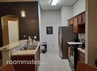 Room for rent in Crowley, TX $600, house