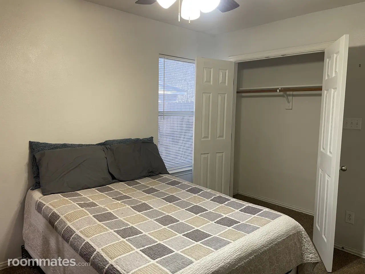 Profile photo 4 of 11