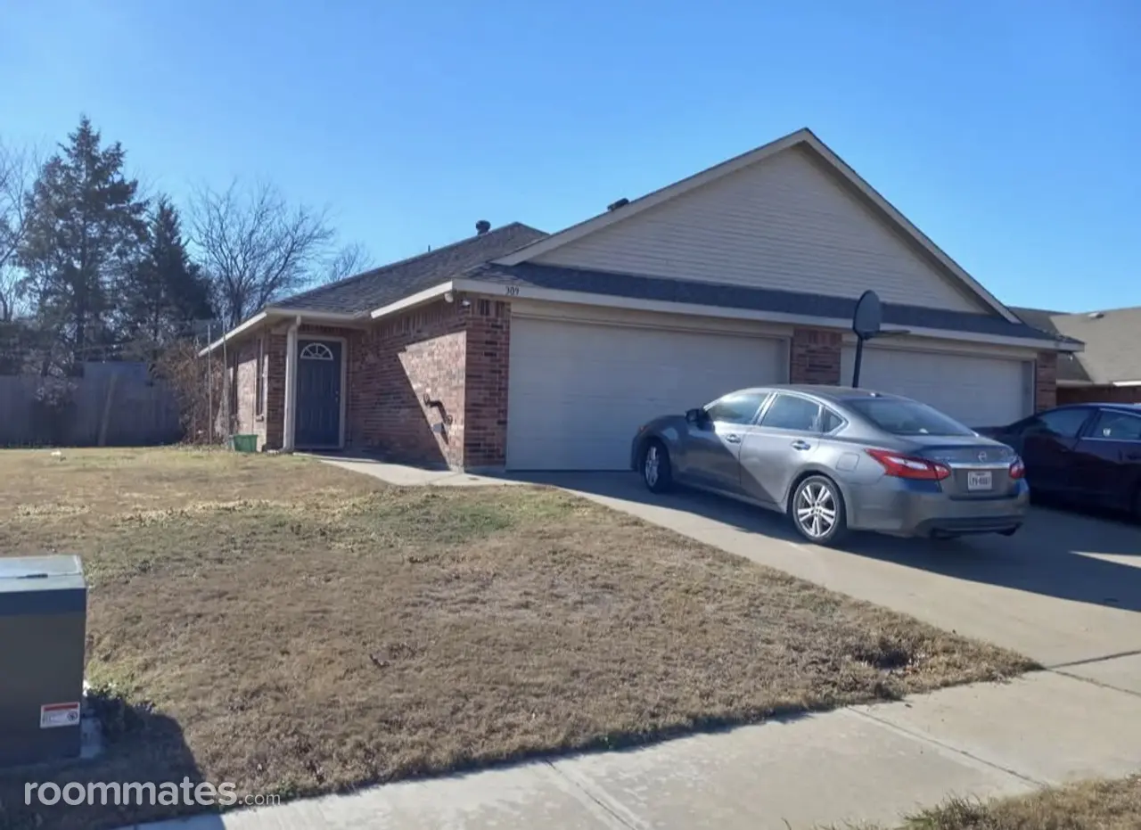 Profile photo 9 of 9