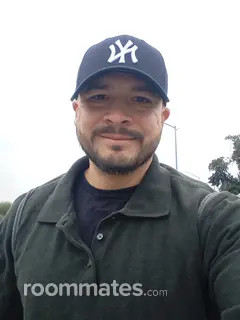 Roommate looking Fresno, CA, $2000