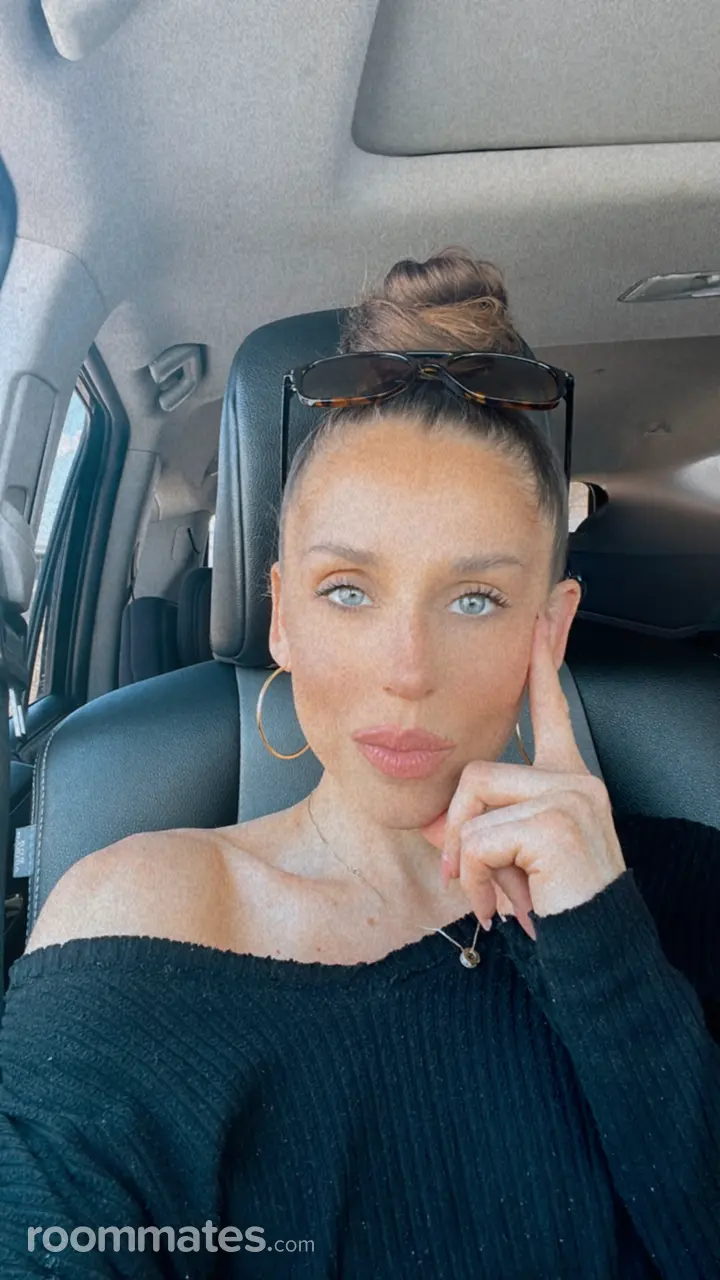 Profile photo 9 of 9