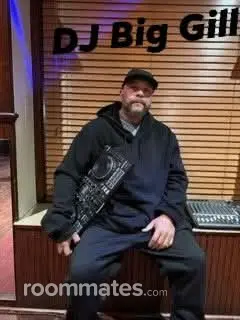 Roommate looking Columbus, OH, $800