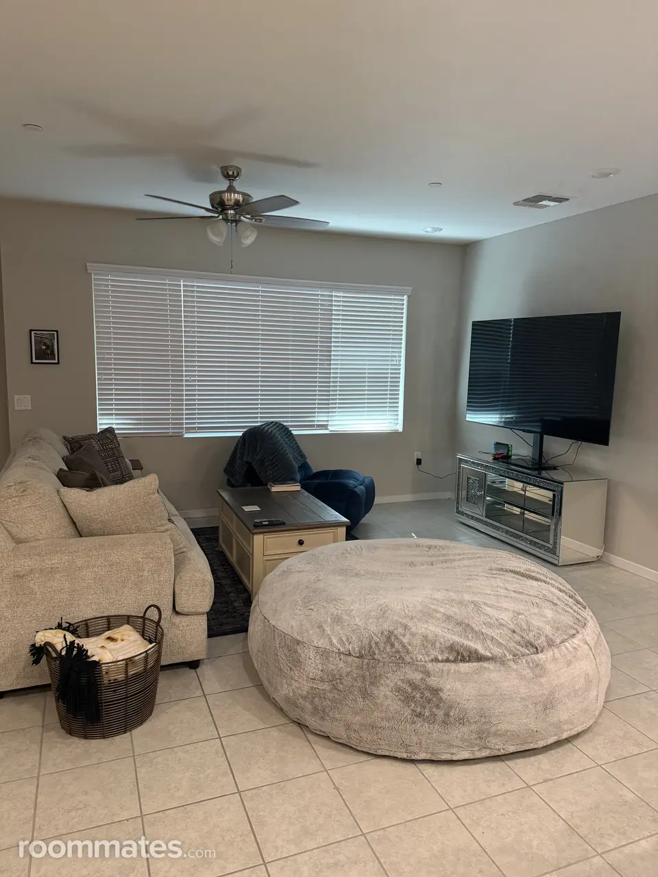 Profile photo 4 of 16