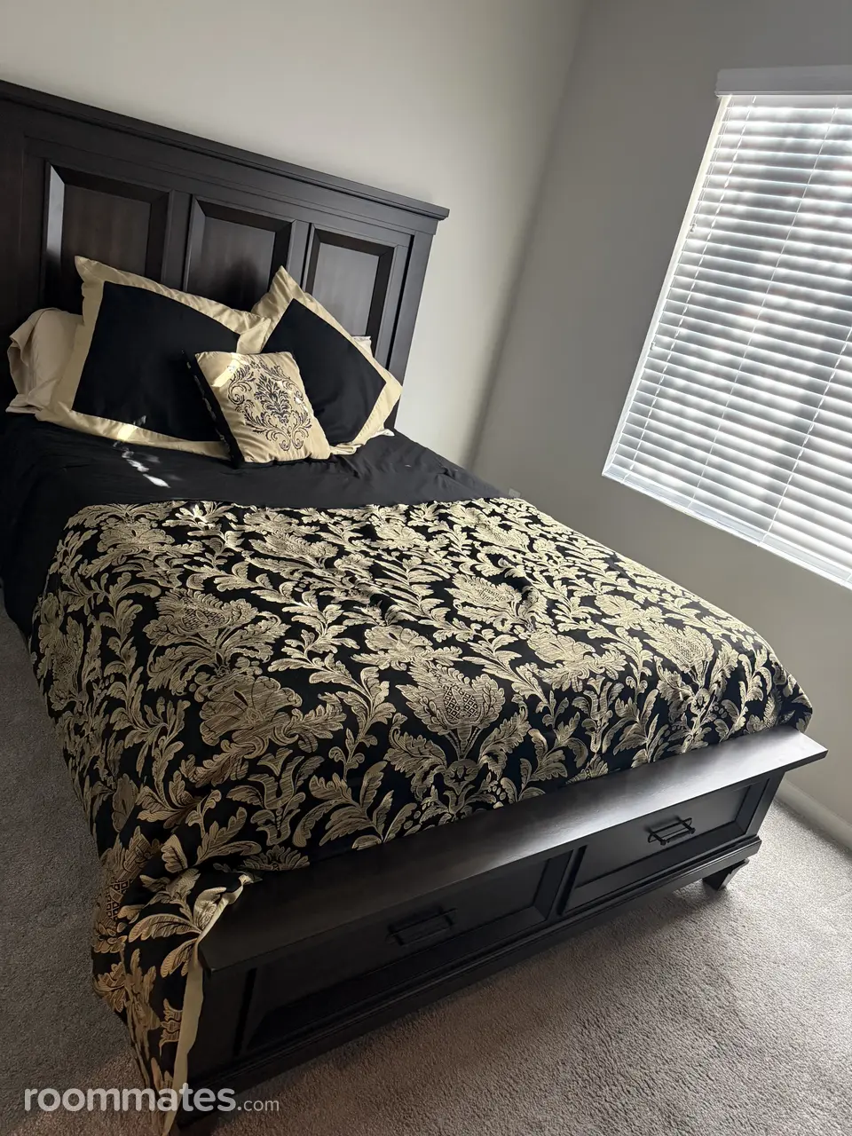 Profile photo 5 of 16