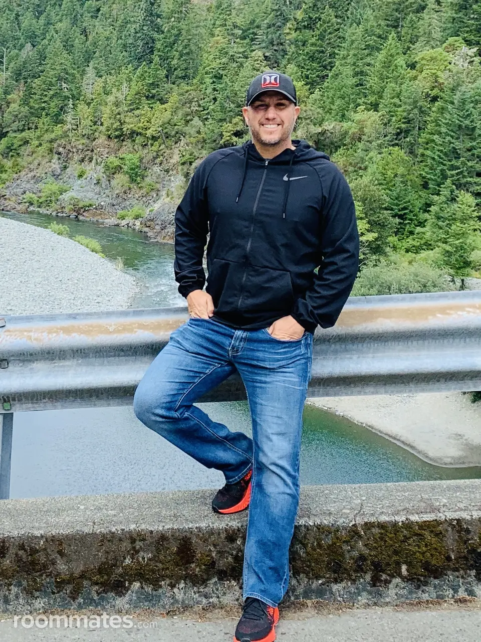 Profile photo 11 of 16