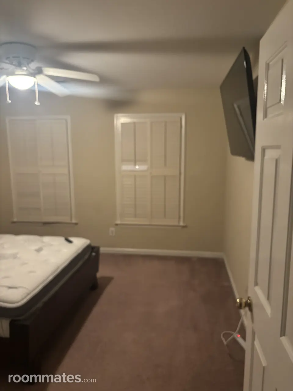 Profile photo 3 of 10