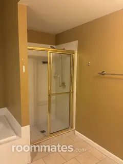 Room for rent in Johns Creek, GA $1150, house