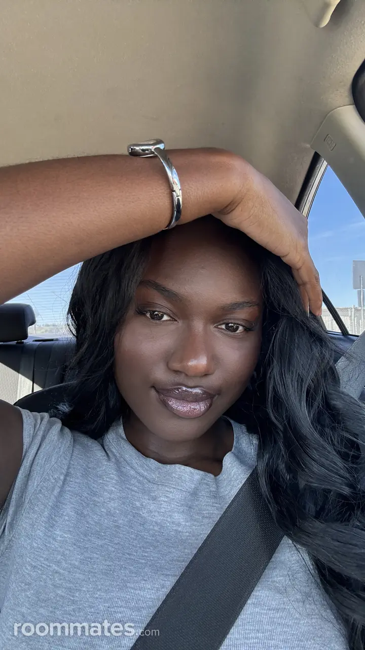 Profile photo 1 of 6