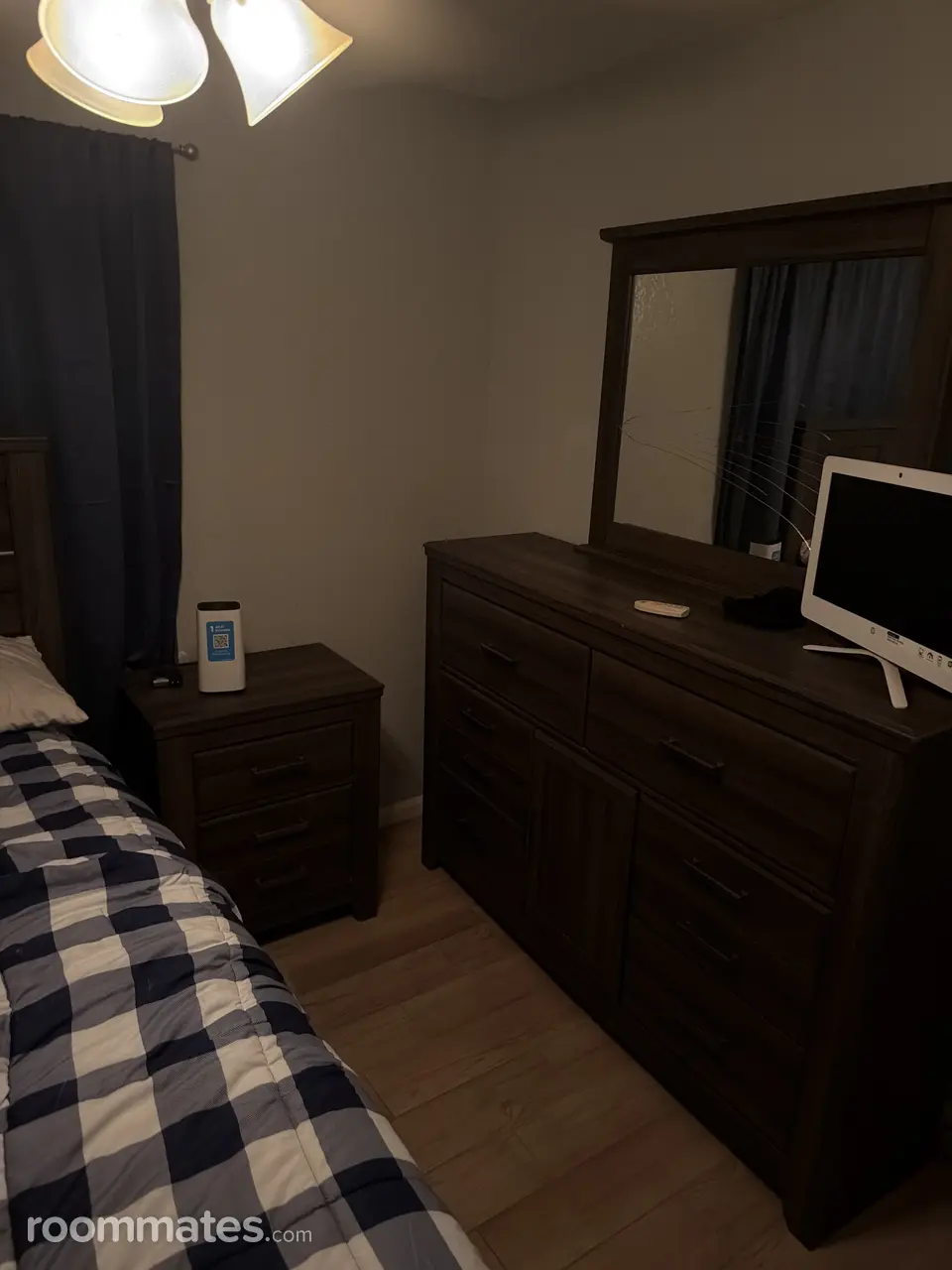 Profile photo 3 of 4