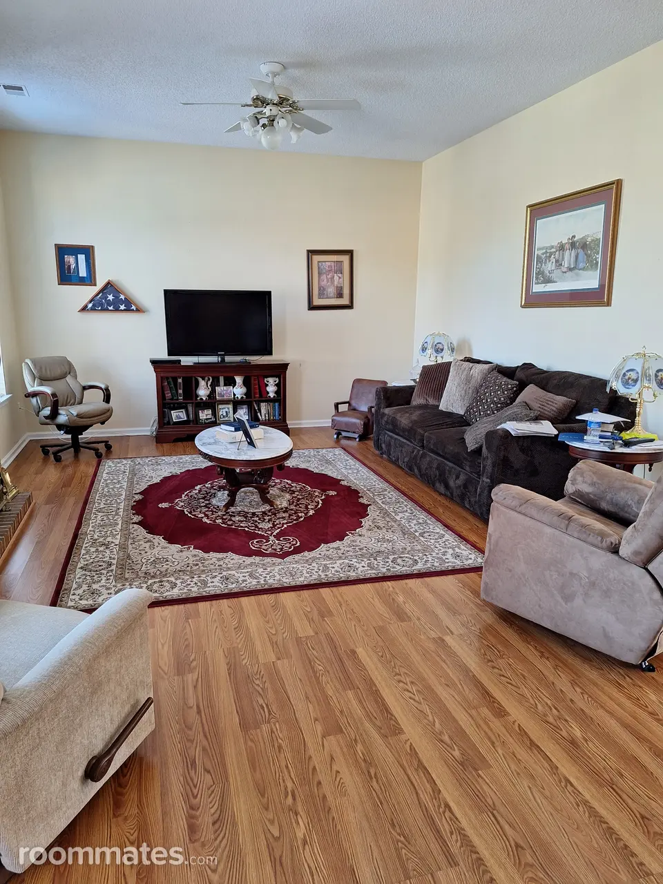 Profile photo 7 of 8