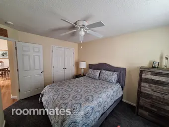 Room for rent in Mooresville, NC $850, house