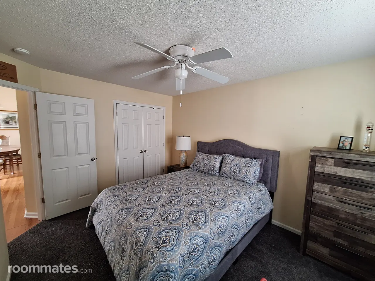 Profile photo 3 of 6