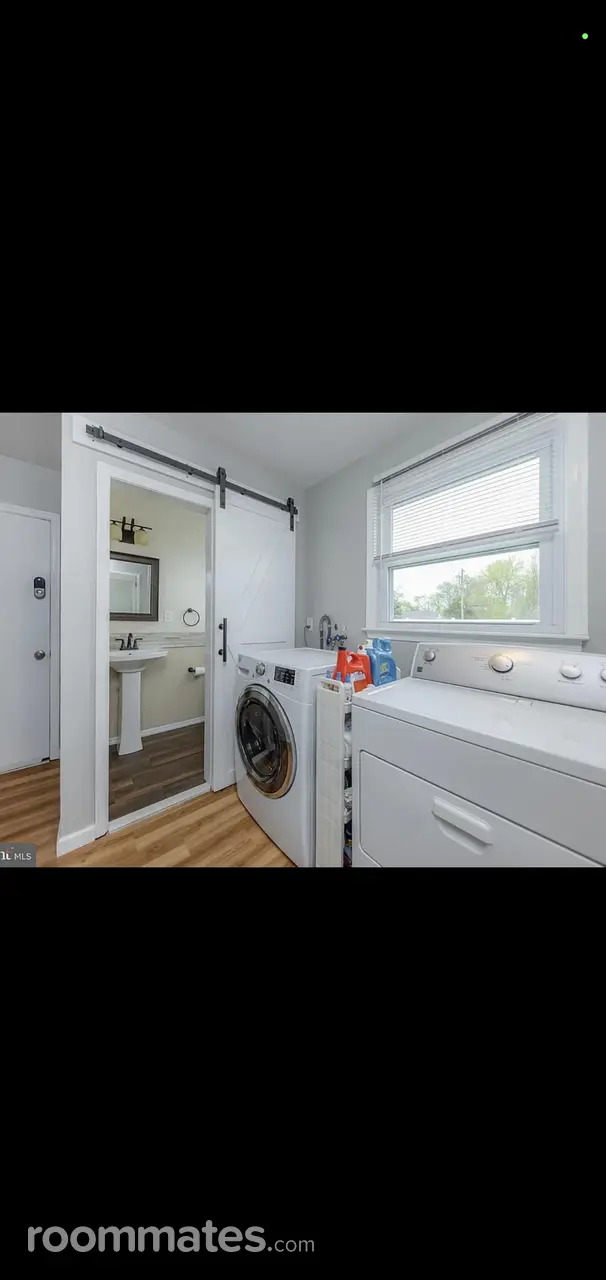 Profile photo 4 of 6