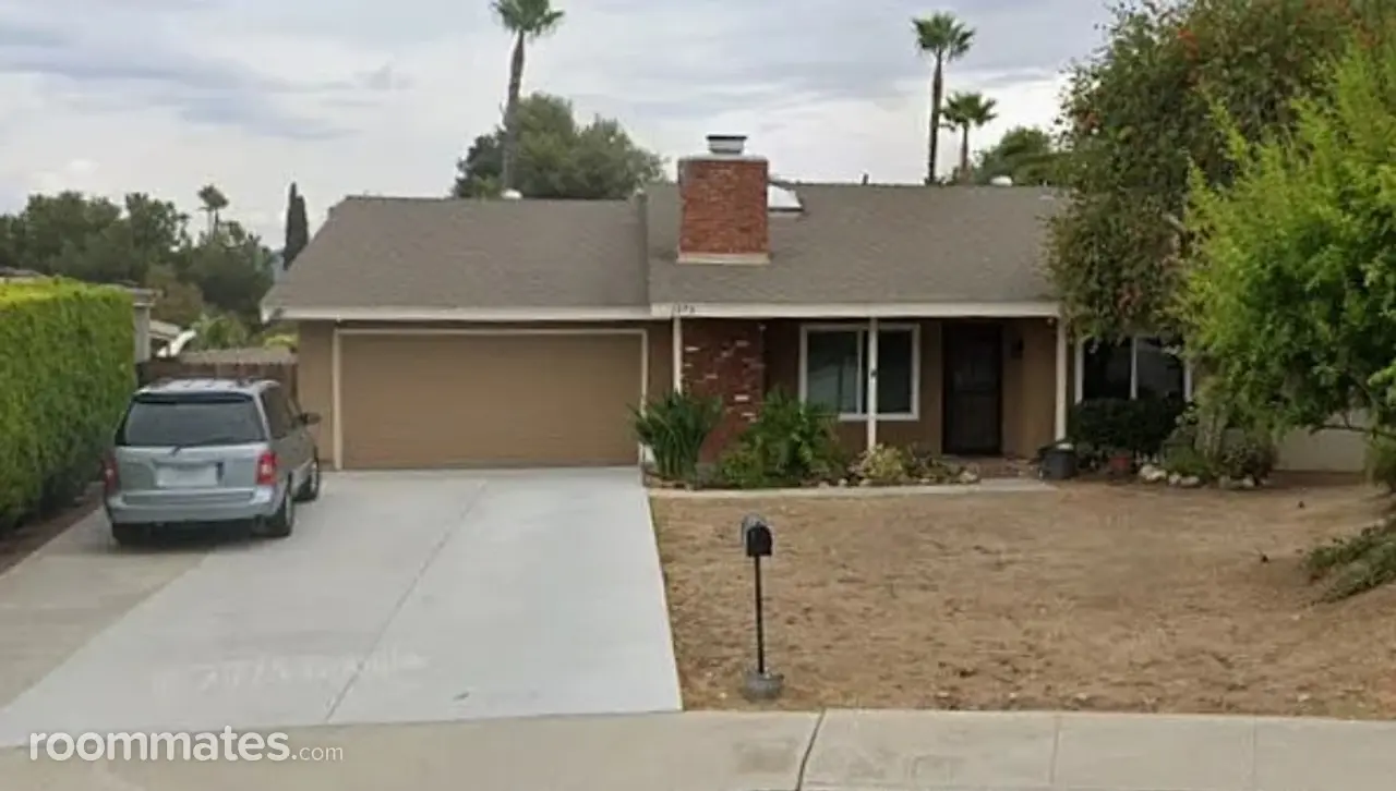 Profile photo 8 of 11