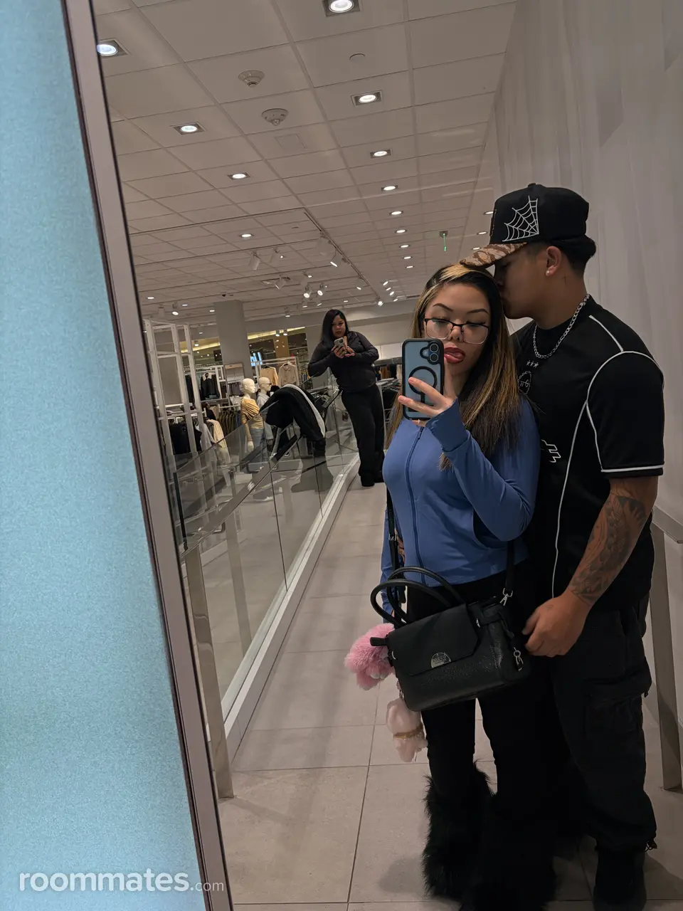 Profile photo 3 of 4