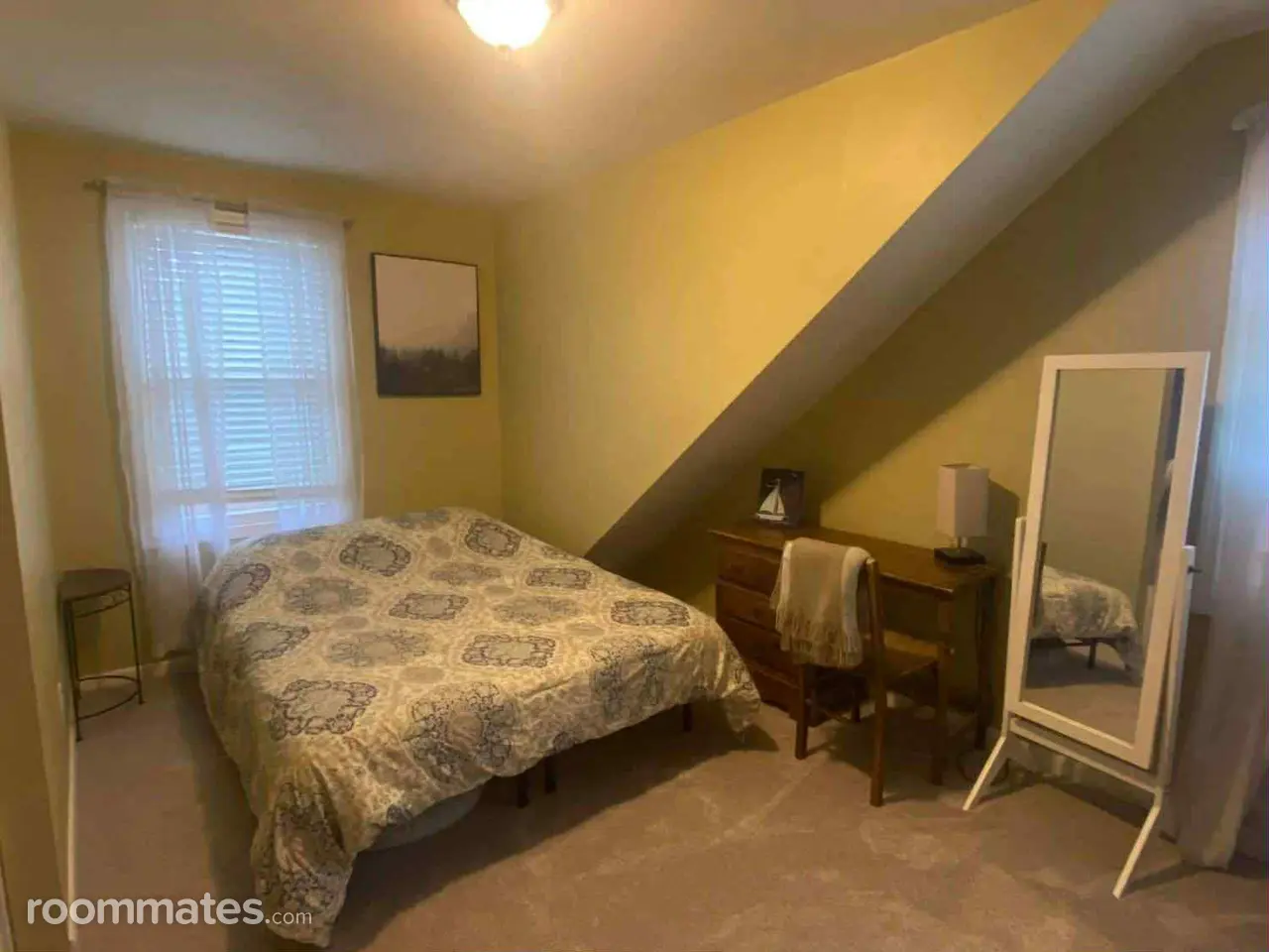 Profile photo 1 of 4