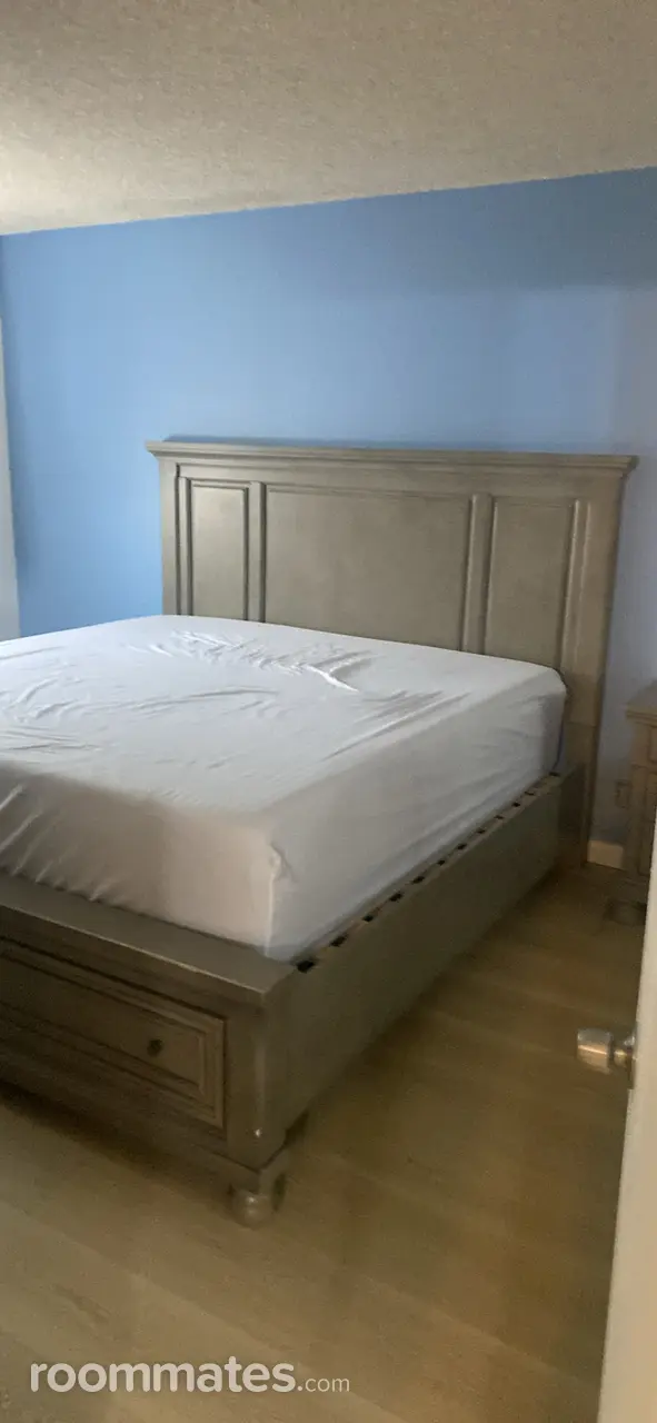 Profile photo 2 of 4