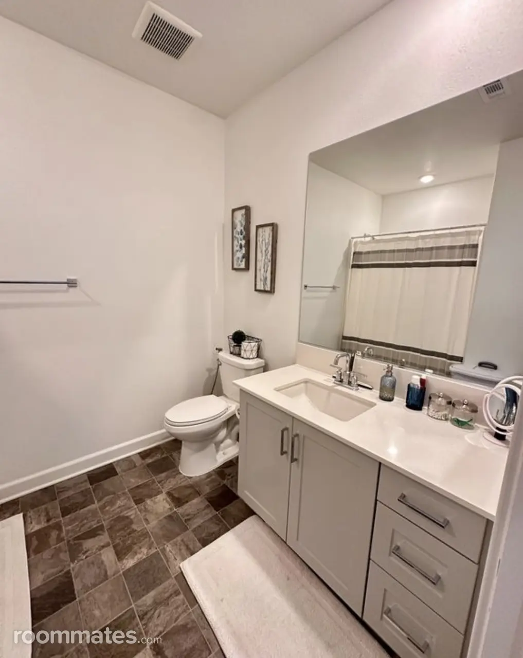 Profile photo 3 of 9