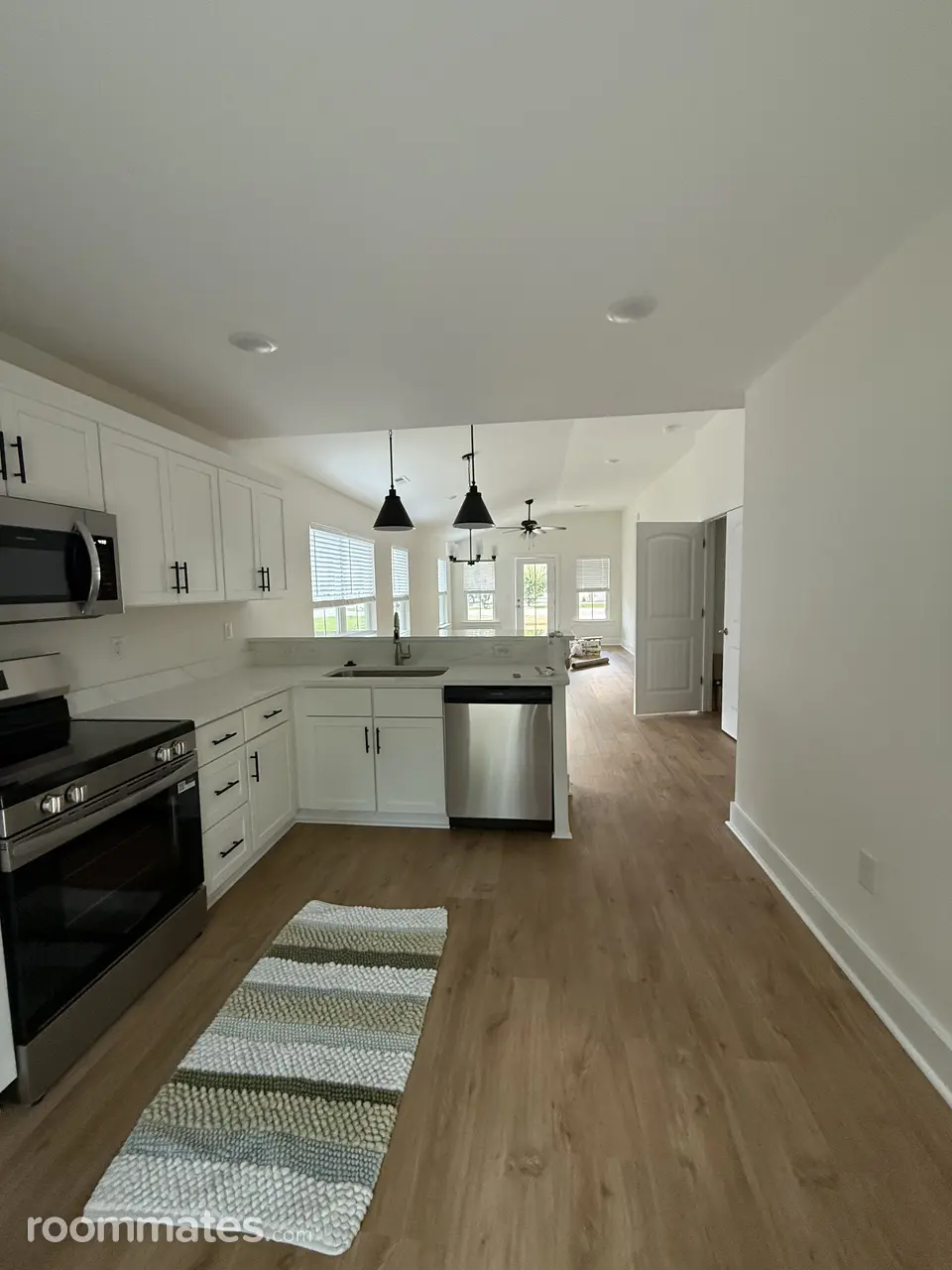 Profile photo 9 of 10