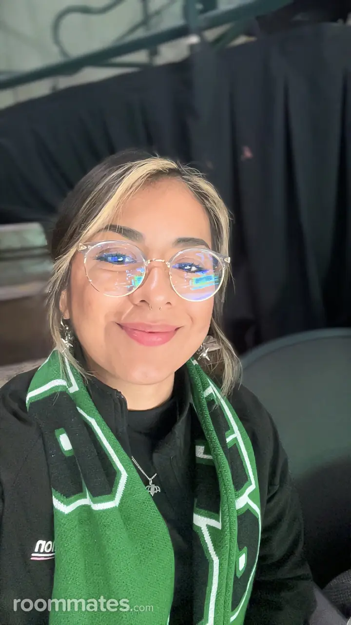 Profile photo 1 of 4