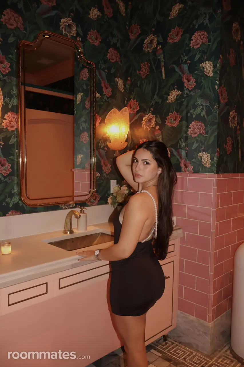 Profile photo 4 of 7