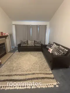 Room for rent in Elk Grove, CA $900, house