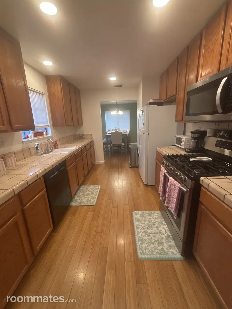 Profile photo 4 of 8