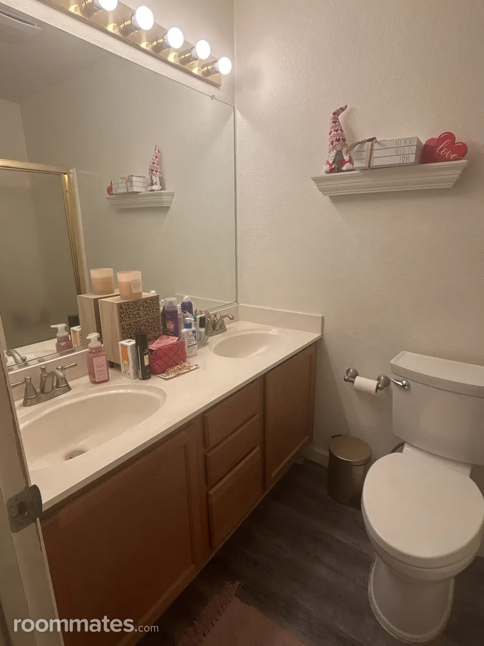 Profile photo 6 of 8